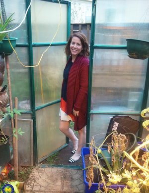 Mature NL invite you to explore a free photos with delightful miss in play with sex toy