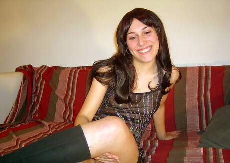 TAC Amateurs pleased to share with you a free photo gallery with Chrystal and Sonia in some playful lesbian foreplay