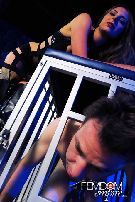 Femdom Empire are proud to present you with xxx pictures featuring Mona Rogers in perverted bdsm scene