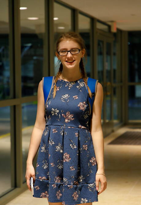 Zishy invite you to explore free pics featuring Melody Marks has a perfect shape